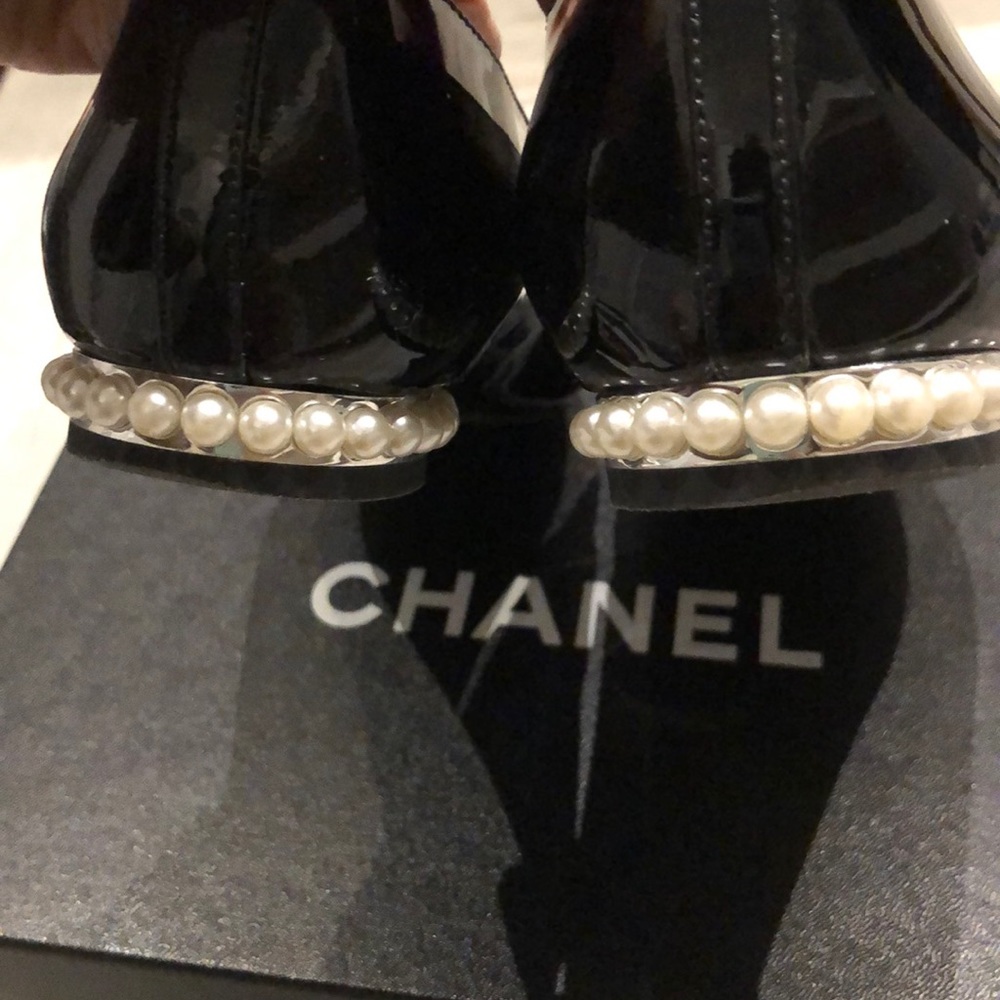 Authentic Chanel Opera Pearl Flats - Picture 10 of 10
